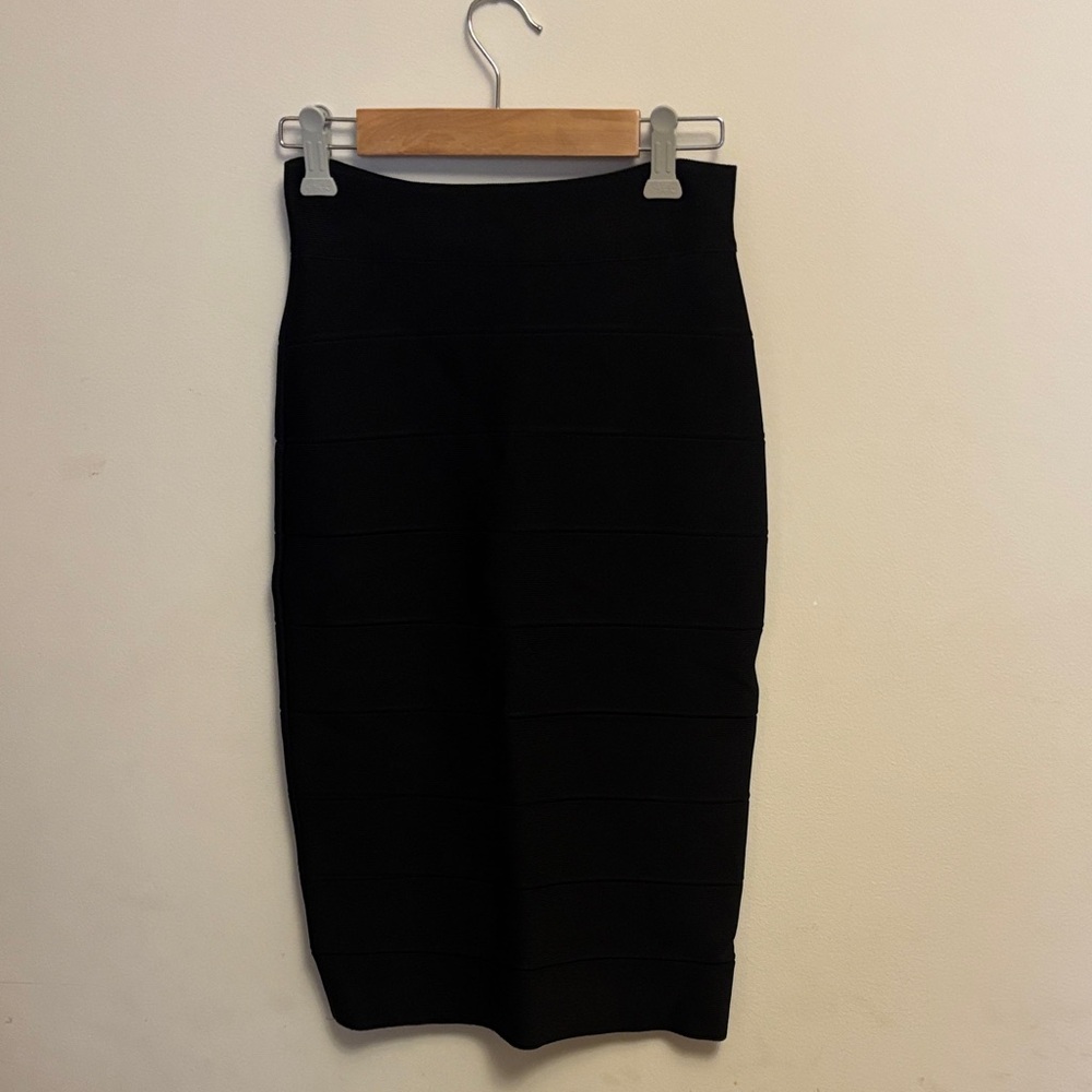BCBGMaxAzria Black Ribbed Pencil Skirt
